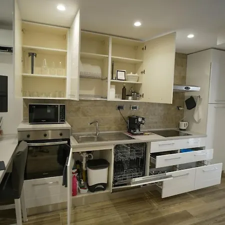 Dimore Genovesi 2 Apartment *